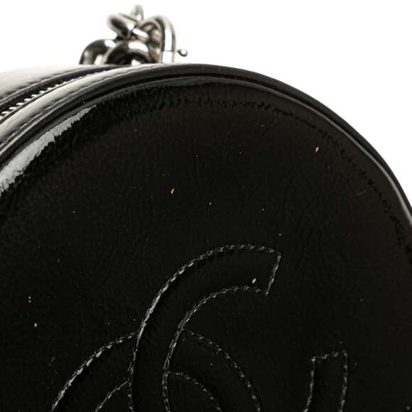 CHANEL Black Logo Shoulder Bag - Picture 5 of 9